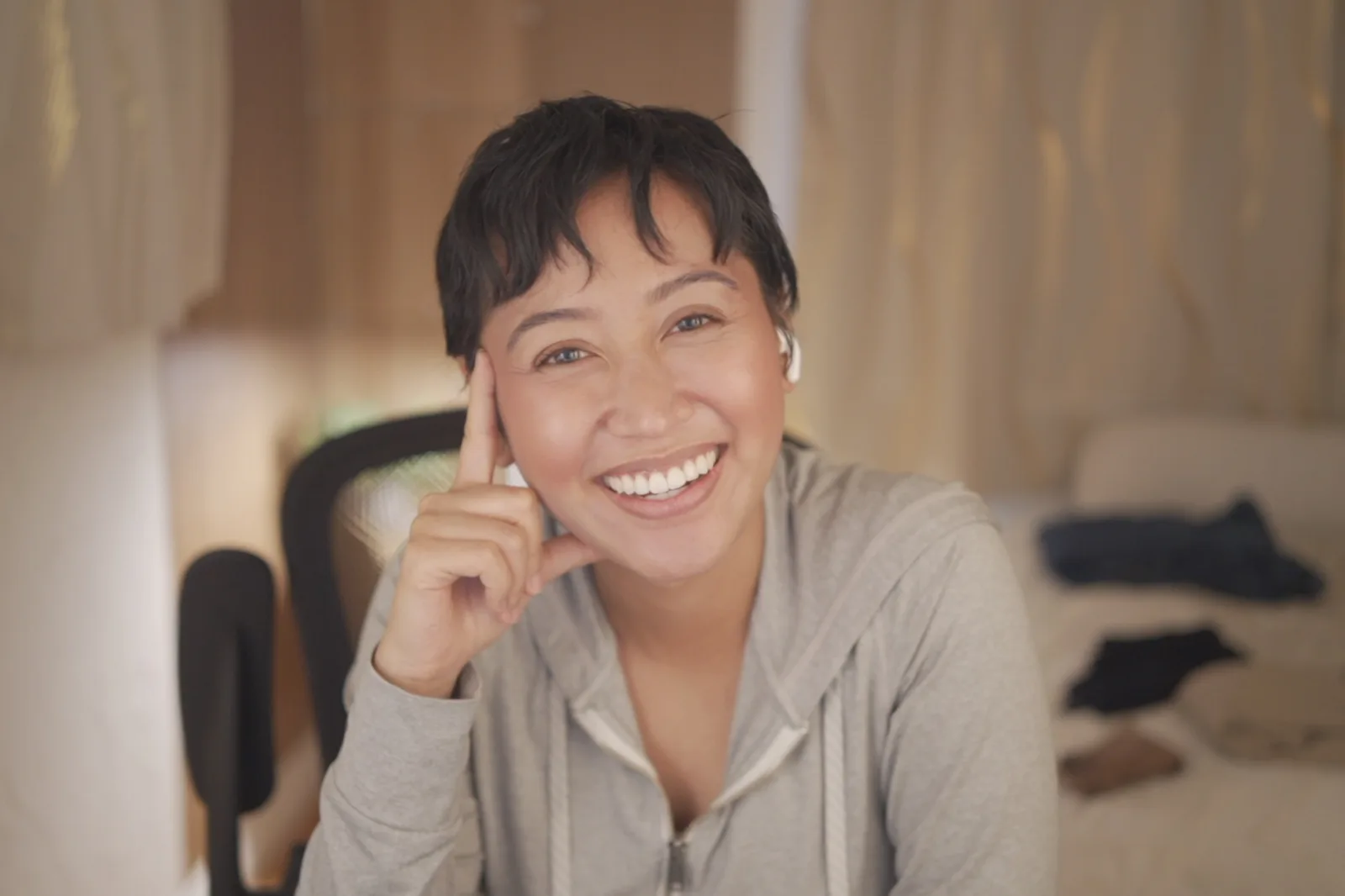 Helen Bass, LCSW, founder of Sincere Practice, smiling in a portrait photo
